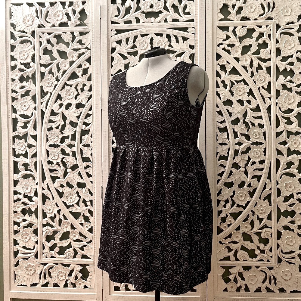 George - Black Lace Dress